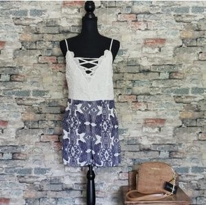 charlotte russe White & Blue Shorts Romper Large